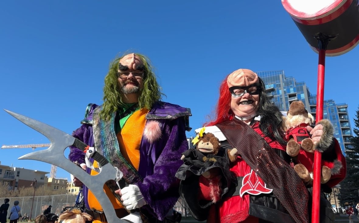 calgary-expo-s-parade-of-wonders-5 The Calgary Expo's Parade of Wonders drew thousands Friday morning ahead of the 4-day event's Opening Ceremonies.