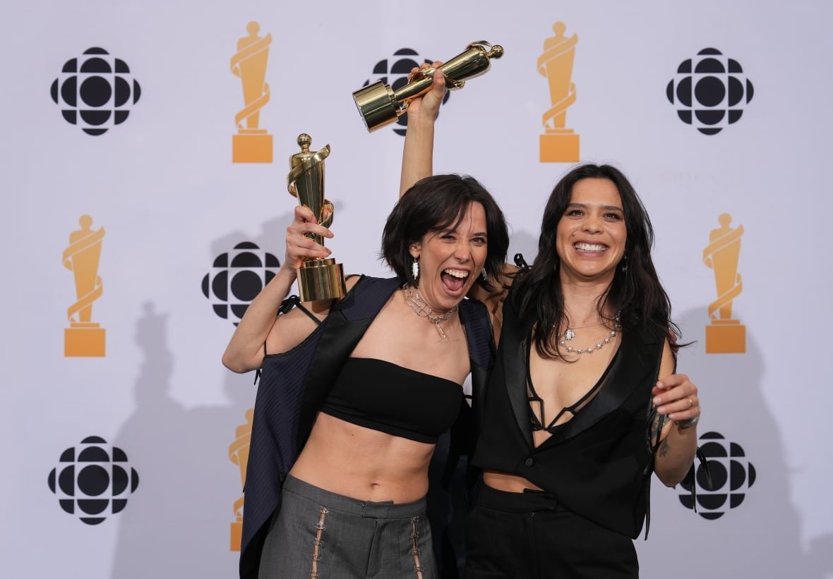 music-juno-awards-20250329-12 People pose with their awards.