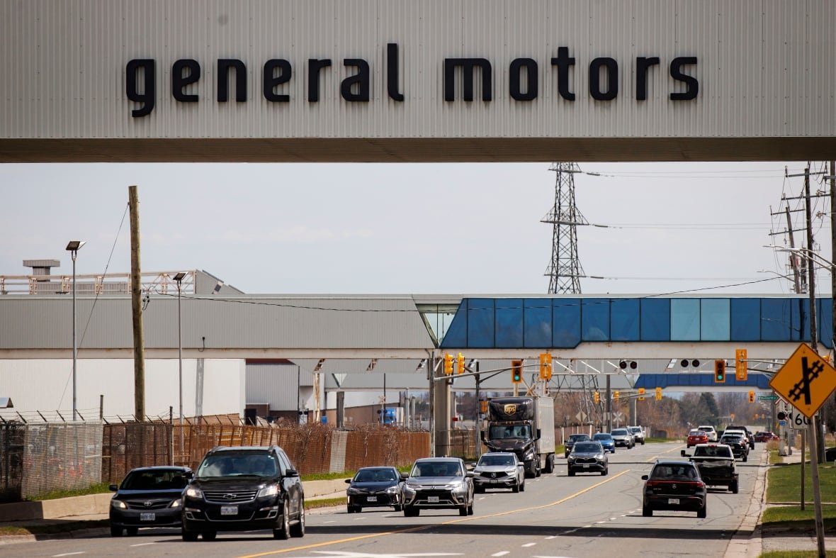 oshawa-gm-assembly-2 The General Motors assembly plant, in Oshawa, Ont., is pictured on May 2, 2025. The automaker announced the elimination of a shift at the plant linked to U.S. tariffs on cross-border trade.