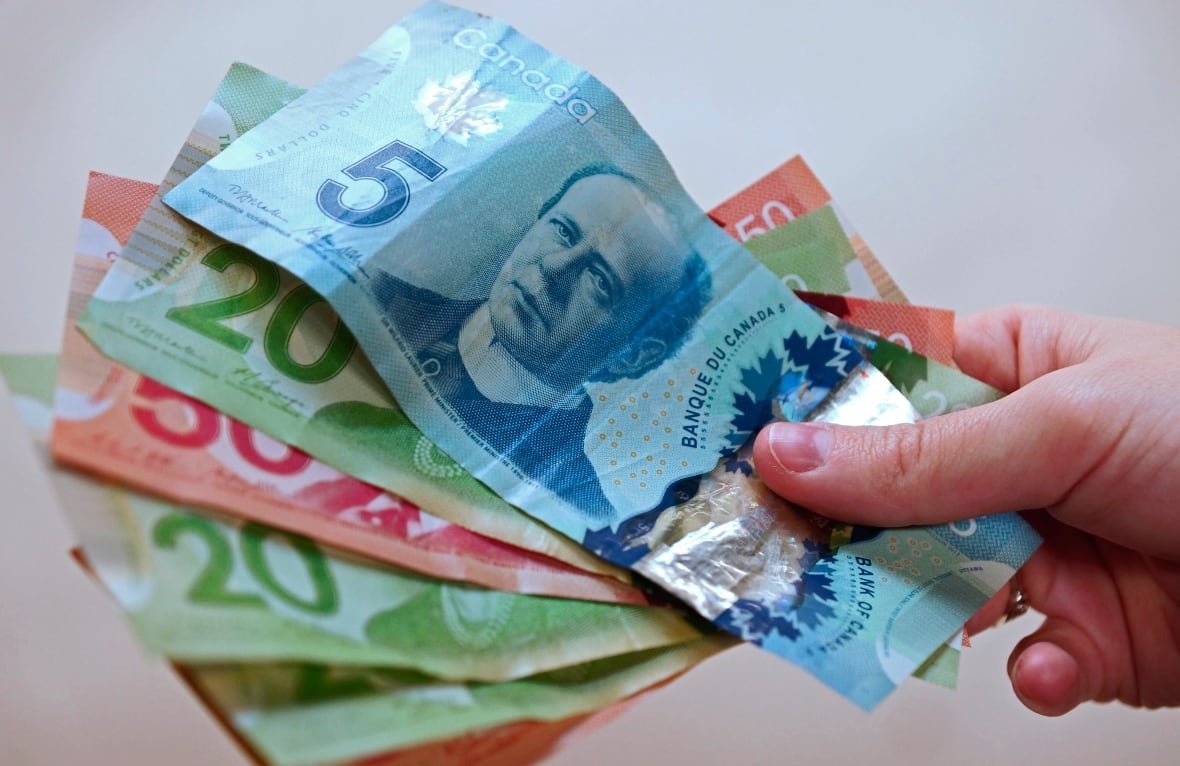 canadian-money-currency-bills-dollars Canadian currency is pictured in Vancouver, B.C.